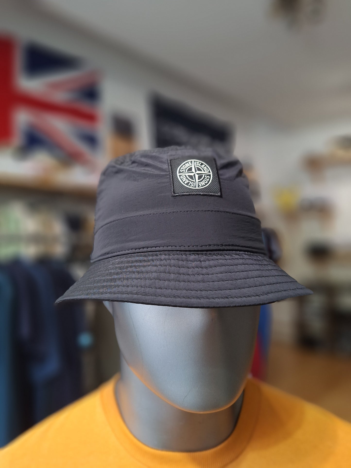 Bob Stone Island
