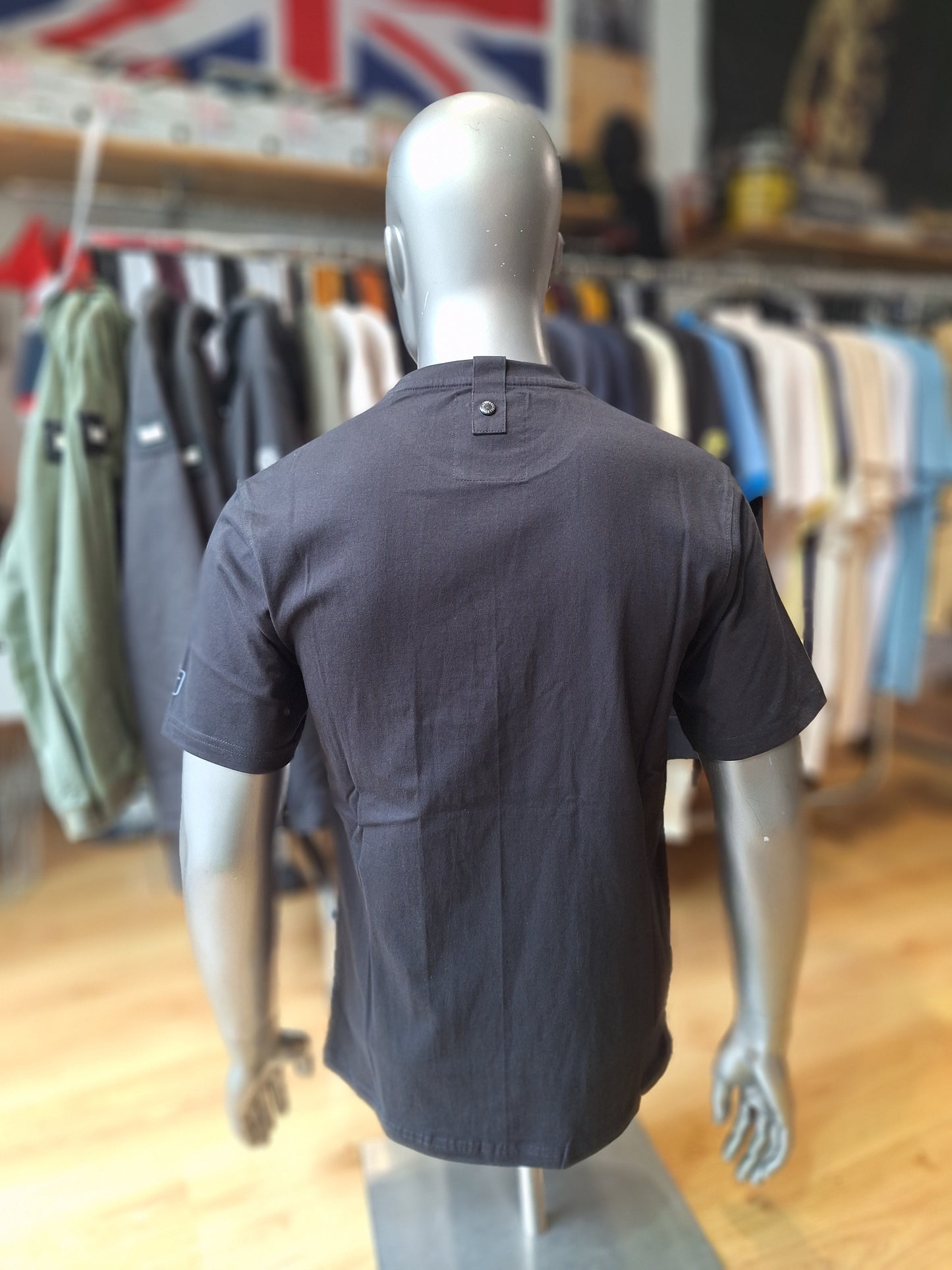 T-shirt Peaceful Hooligan Outline