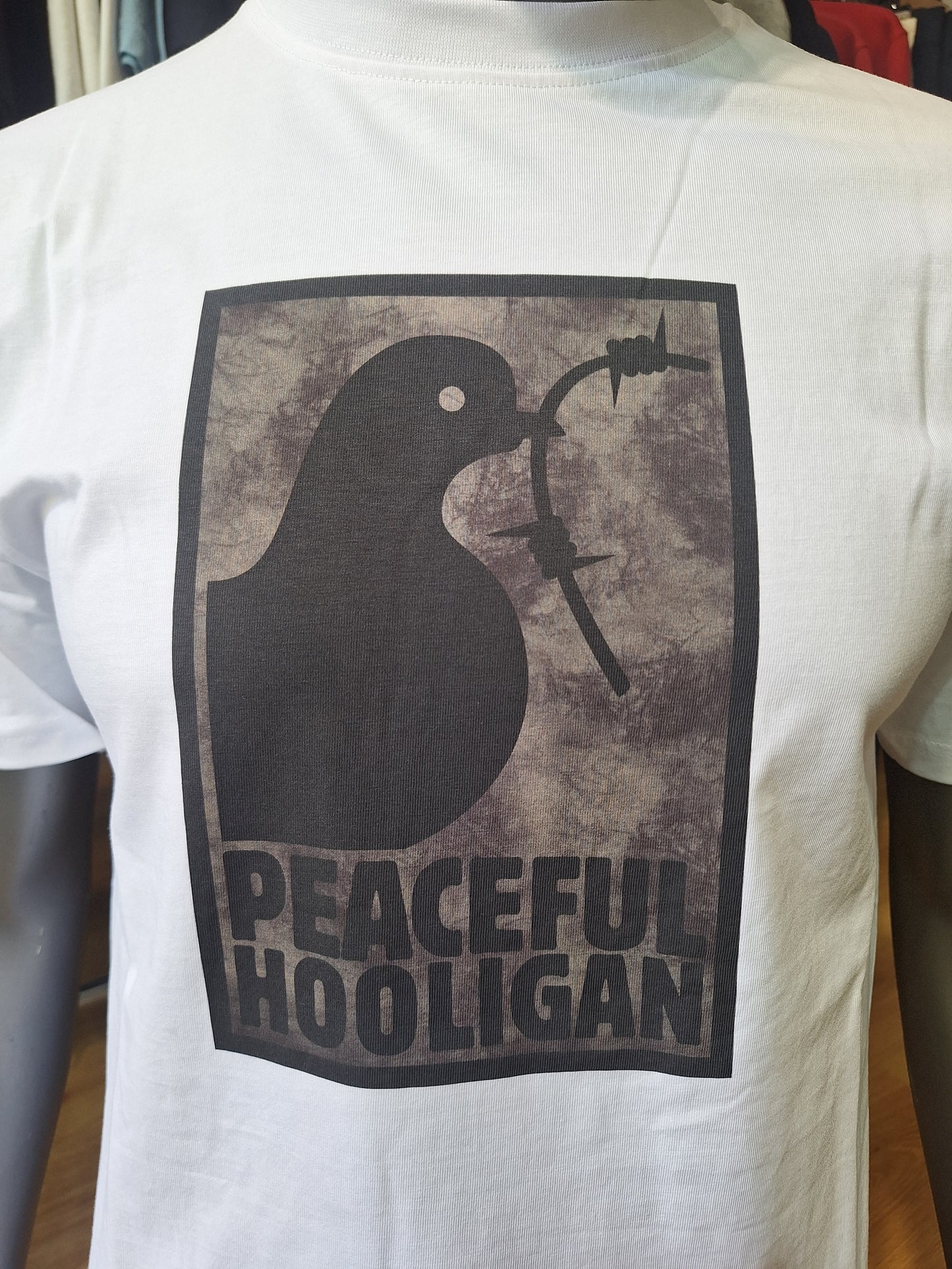 T-shirt Peaceful Hooligan Framed Camo
