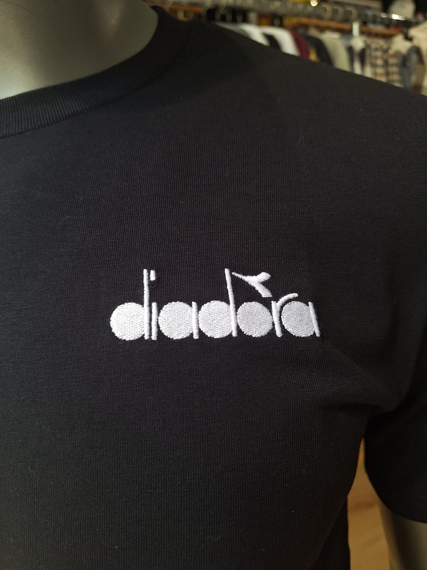 T-shirt Diadora brodé