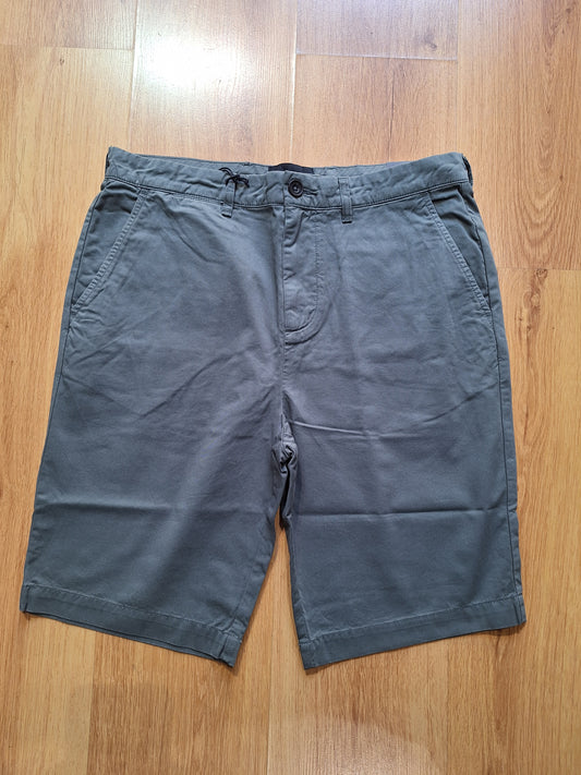 Short Lyle & Scott