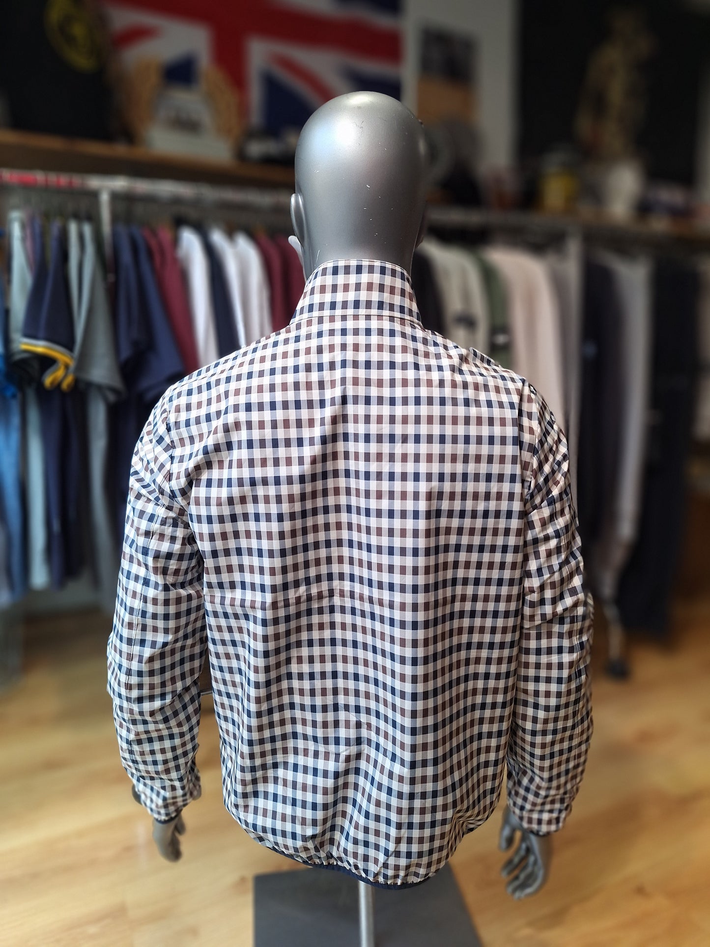 Coupe-vent Aquascutum réversible.