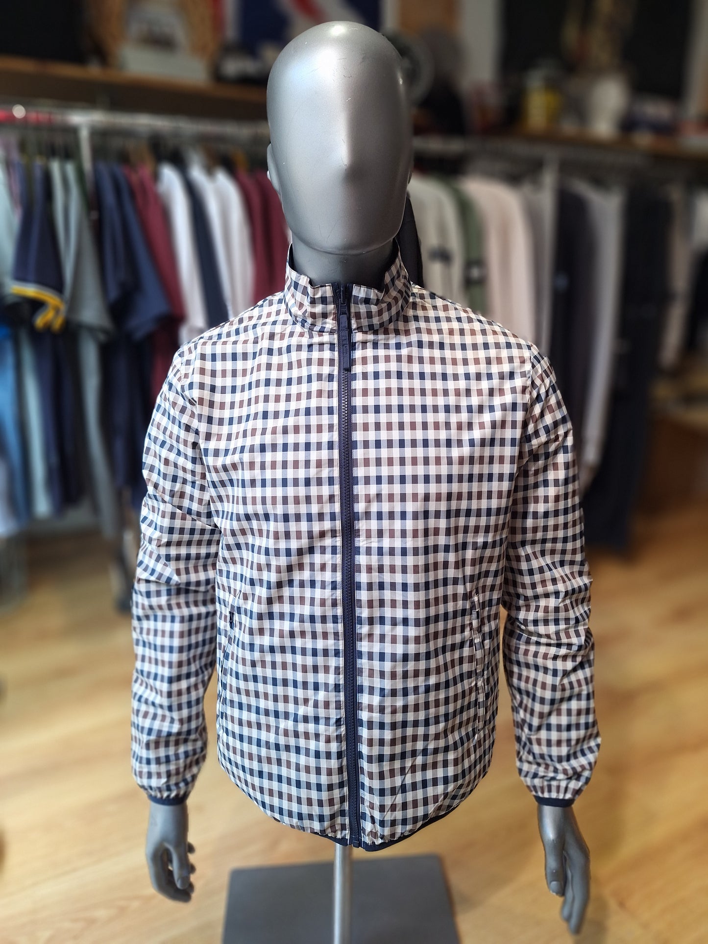 Coupe-vent Aquascutum réversible.